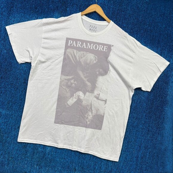Paramore Oversized White Rock T-Shirt Size S/M - Picture 3 of 4